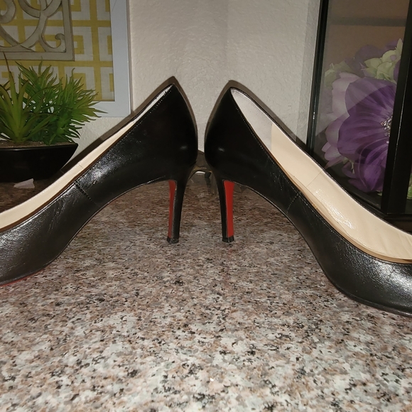 Christian Louboutin Simple Leather Black Pump 37.5--RE-FINISHED/Clear Protector - Picture 11 of 13